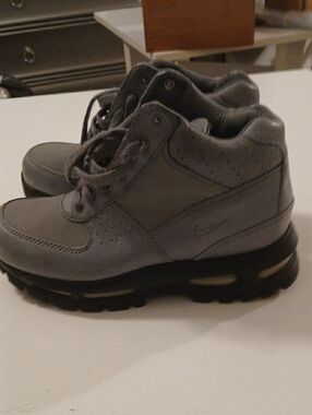 Nike ACG Kids Gray High-Top Sneakers with Black Sole